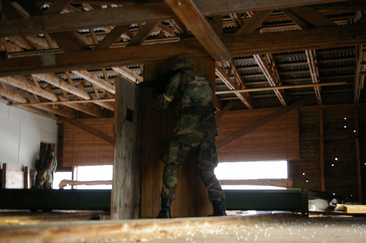 image034smalll1.jpg